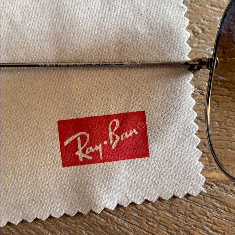 Ray Ban Aviators - Picture 3 of 3